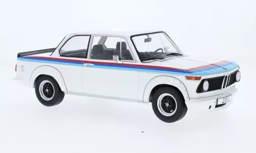 BMW 2002 Turbo White/Decorated 1973 1:18 MCG